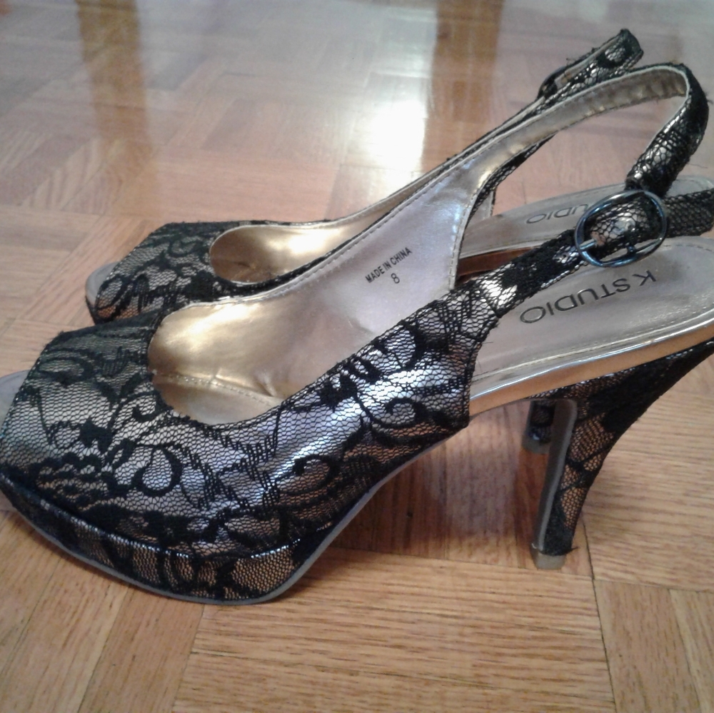 ❤GLOBO HEELS WITH LACE DETAIL